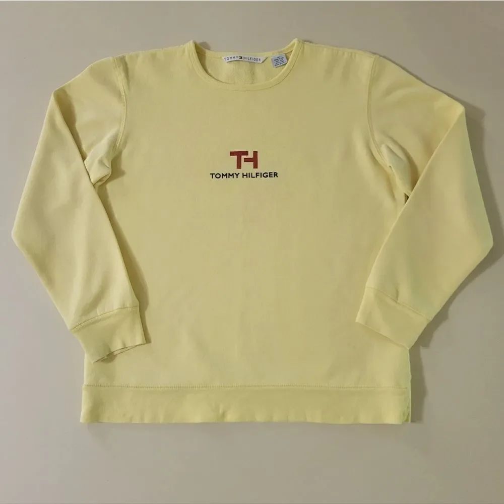 Tommy Hilfiger Women's Yellow Crewneck Long Sleeve Pullover Sweatshirt
